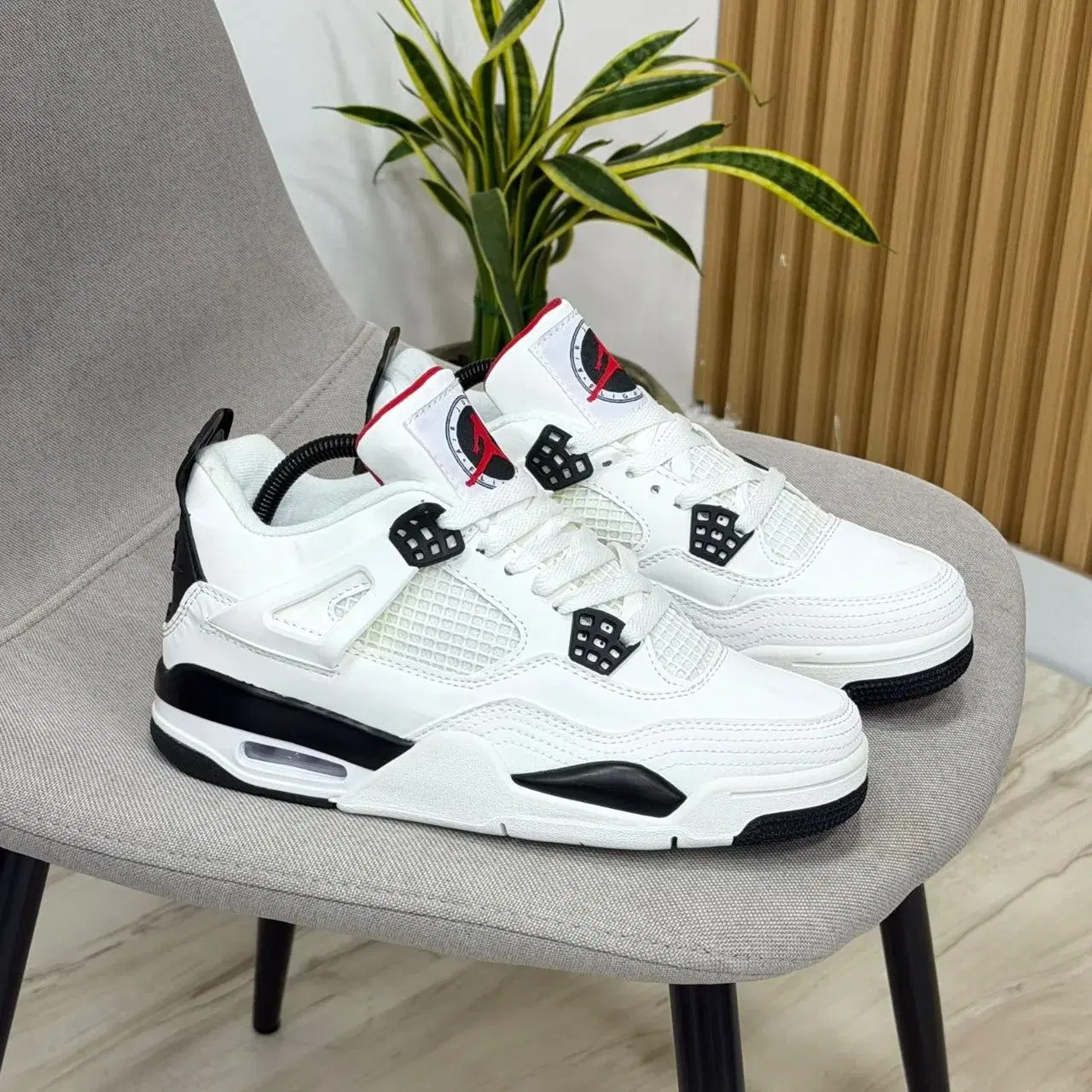 Jordan 4 Retro Blanco/Negro